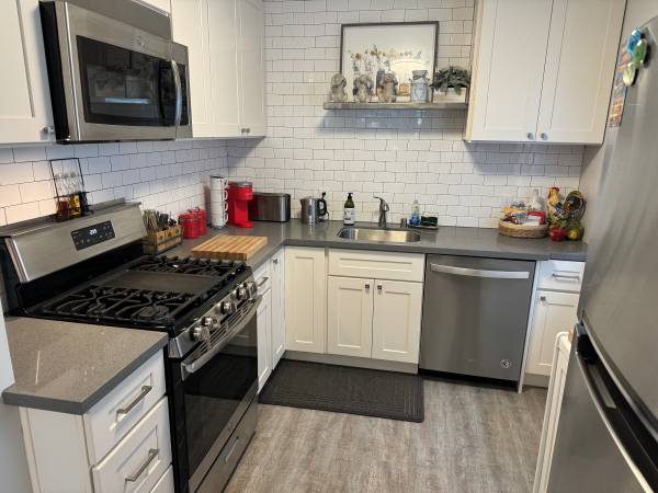 $3,000 / 1br - 684ft2 - Getting a divorce ? Need to find a place to stay ? (novato)63845956437507120