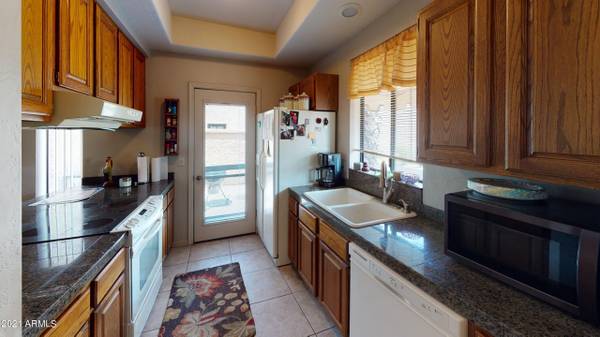 Very nice, well maintained condo at Carefree! 1