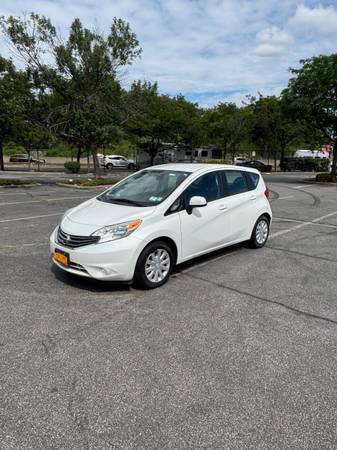 2014 Nissan Versa - Bajo kilometraje - $5,500 (Woodside)63654709335937121