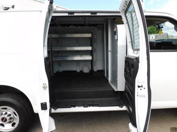 2024 GMC Savana 2500 - Photo 11