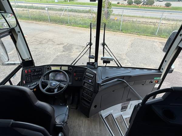 Temsa TS45, 2017,White Coach Bus - $219,000 (South St.Paul)63481570910083124