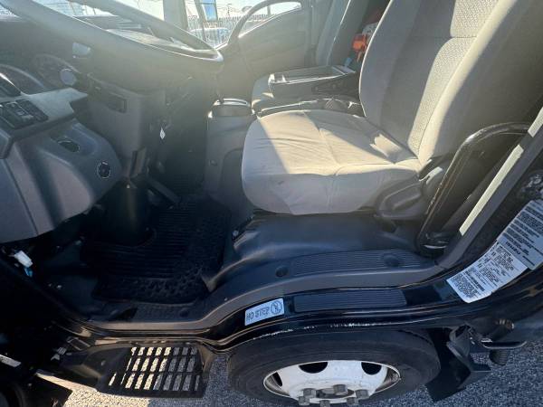 2020 Isuzu NRR 5.2 - Photo 10