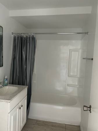 $1,299 / 2br - 🕷️ No Tricks, Just Treats! 👻 (Glendale AZ)64024998457730121