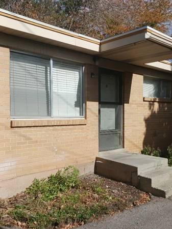 $750 / 1br - 552ft2 - Cute One Bedroom Nice Neighborhood SLC $750 (SLC)63670973312515120