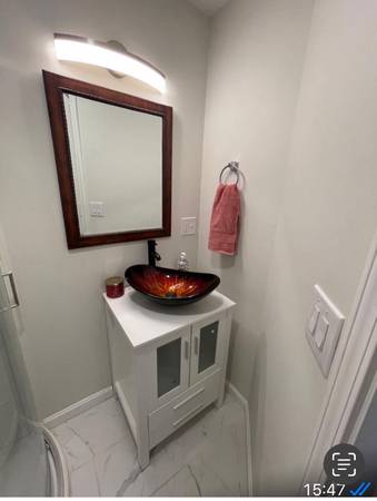 $900.00 / 1br - Private room with own bath room/shower64008825635073124