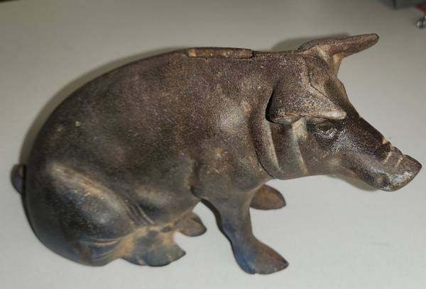 Antique Heavy Cast Iron Pig 1