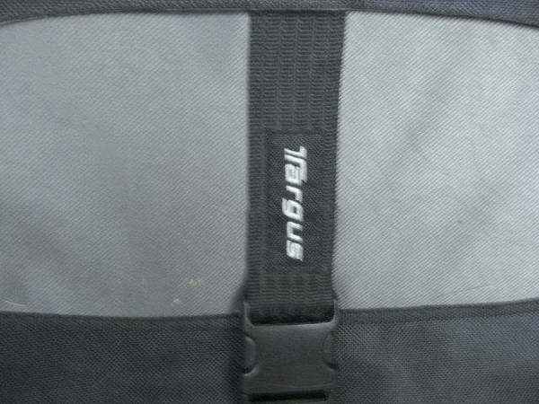 Targus laptop shoulder/messenger bag PLUS 1