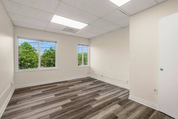 $600 MAGNOLIA/INTERBAY - MASSAGE, CREATOR, PHOTO, THERAPIST OFFICE, THERAPY (BALLARD/MAGNOLIA/SEATTLE)63929299099139123