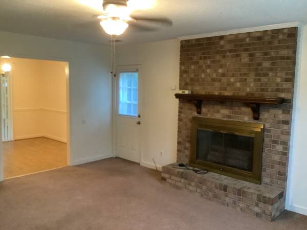 $1,600 / 3br - 1389ft2 - Beautiful 3 bedroom 2 bath house for rent! (Greenville, NC)63897185543554123