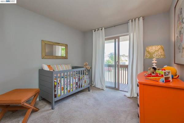 $4,700 / 4br - 1141 Verdemar Dr - 4 bedroom | 2.5 bathroom | Townhouse (alameda)63880014274561124