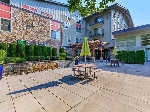 $2,055 / 1br - 727ft2 - Convenient location in Redmond - Come see our 1 Bed / 1 bath! (Redmond)63808131197185120