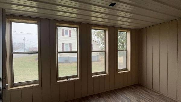 $1025.00 / 3br - 1200ft2 - $1025 -For Rent- 409 Mammoth Cave St. Cave City, KY64018298268545124