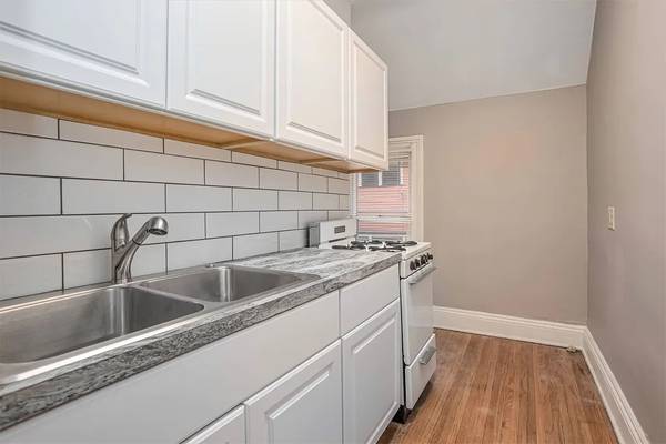 $925 / 1br - Peaceful 1 Bedroom in Quiet Neighborhood (half moon bay)63890429059971121