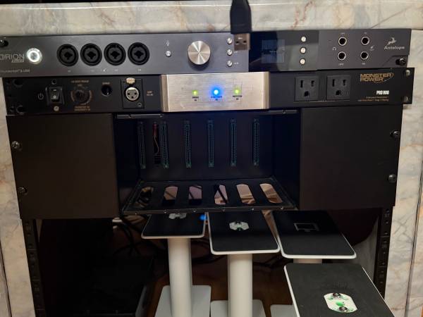 BAE 6 Space 500 Series Rack (NO Phantom Power) 1