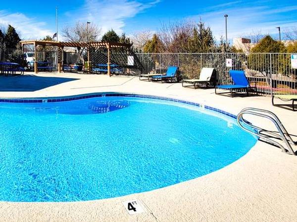 $1,555 / 500ft2 - Playground, Pet Friendly, Online Rent Payment Options, Dishwasher (Dakota Canyon Apartments)63806044946691122