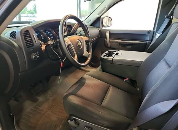 2013 CHEVY SILVERADO 4WD - $7,495 (SALEM NH)63615208528897124