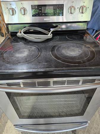 Samsung Electric Stove, Glass Top 1