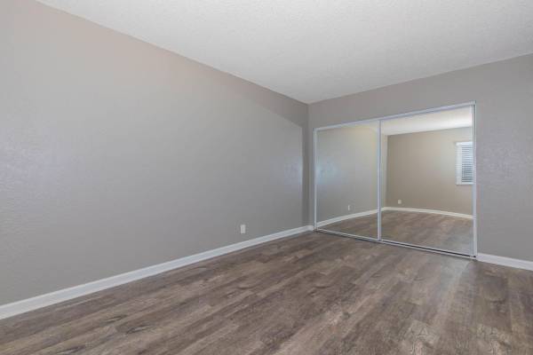 $2,270 / 2br - 812ft2 - 2bd 1ba, In Oceanside, Assigned Parking (3760 North Way, Oceanside, CA)63933249943298124
