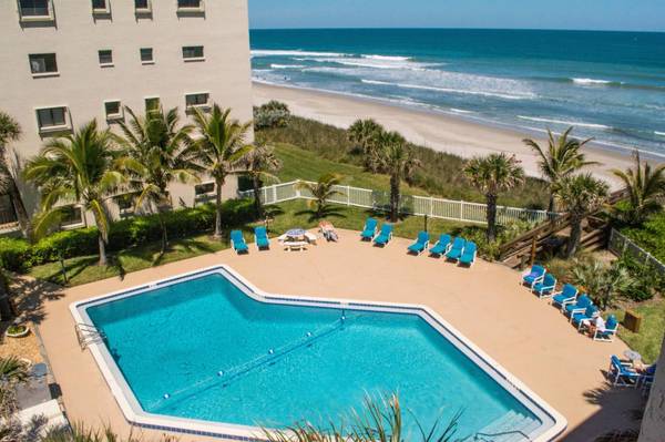 $3200.00 / 2br - 1187ft2 - Oceanfront with garage and all utilities included63923537150467124