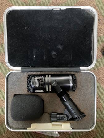 Microphones: Peavey PVM520TN, Studio Projects B1's w. RK12's