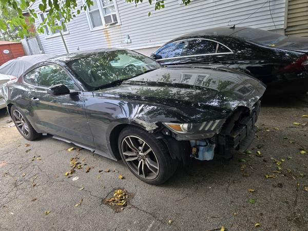2015 mustang eco boost premium - $12,000 (Queens)63614136905219123