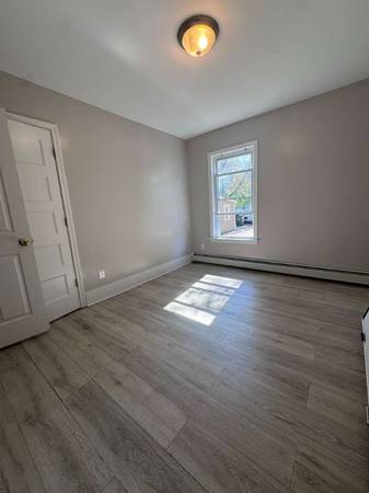 $2275.00 / 3br - 1199ft2 - 3Brm | 1 BTH | In-Unit Laundry | Off-Street Parking | $227563931787570947123