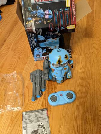 Transformers El Último Caballero Autobot Sqweeks Robot - $15 (GLENWOOD)63471078547843122