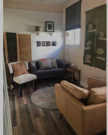 $175 / 120ft2 - Sweet, Light-filled Therapy Office-Tues, Weds, weekends (oakland north / temescal)63682870748545120