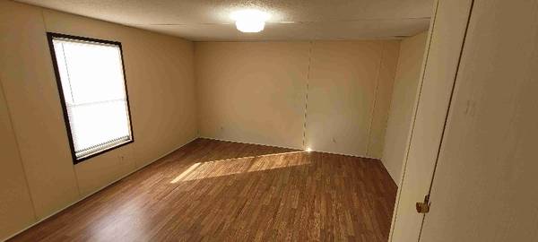 $995.00 / 2br - 1020ft2 - Large Rooms 2 Bed 2 Bath across from park - Single Wide63897185707010123