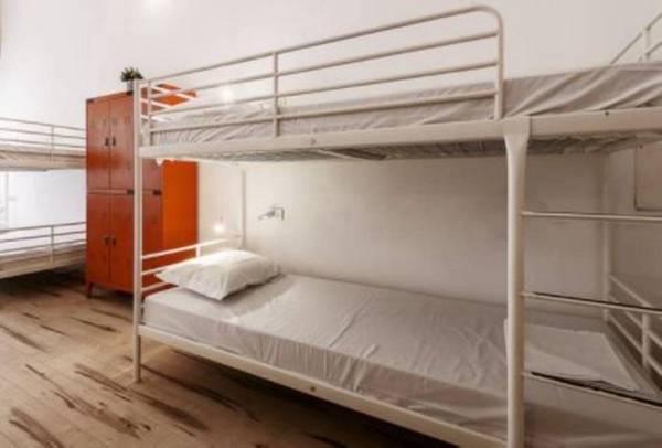 $30 / 2br - Check into shared room clean place (Fort Lauderdale)63825129720579120