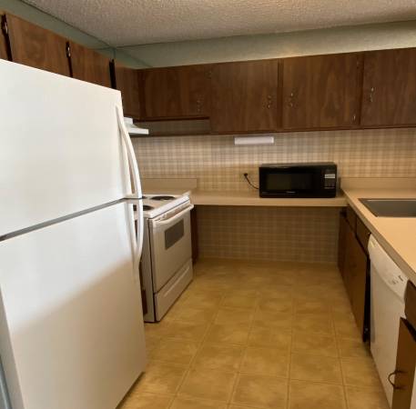 $2,600 / 2br - 838ft2 - Aiea (Pearl Two) 2 bdrm, 1 bath, 2 pkg. (Pearlridge)63939393262850124