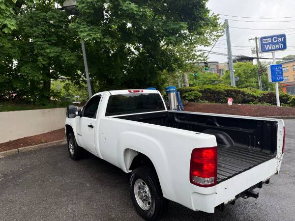 2009 GMC 2500HD - Photo 4