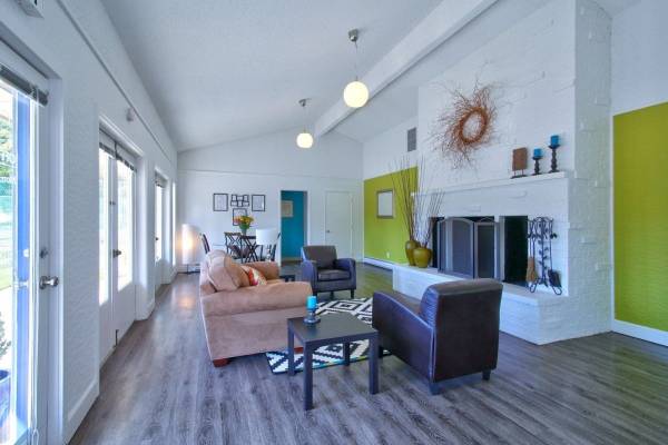 $1,503 / 2br - 809ft2 - Faux wood blinds, Flex Rent Payment Option, Vinyl flooring (Gresham)63831327639937122