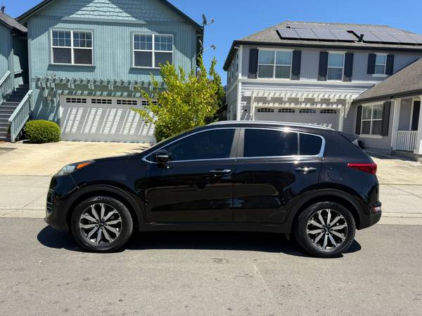 2017 Kia Sportage EX - $7,900 (santa rosa)63438894145409122