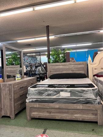 Short Sale! Brand New 6pc Queen Bedroom Set 1