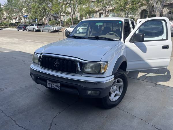 2003 Toyota Tacoma PreRunner 3.4L V6 - Excellent Condition Low Miles - $12,000 (Oceanside)63624789871875121