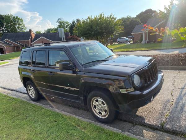 JEEP PATRIOT 2014 (MANUAL) - $2,700 (NORCROSS)63620223661825123