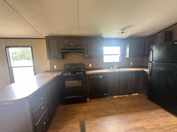 $29,900 / 2br - 896ft2 - Used Single wide For Sale 2 beds, 2 baths (Conroe)63906681144322122
