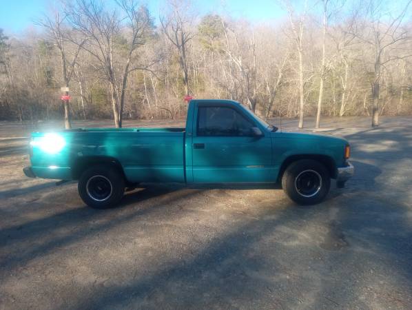 1995 Chevrolet Cheyenne C2500 tracción 2 ruedas motor 305 CID - $6,250 (Stony Creek)63621733466881124