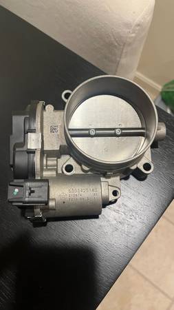 Dodge Challenger Scat Pack throttle body 1