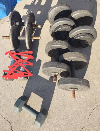2 Matching Sets of Dumbbells, 1 Single Hand Weight, 2 Single Dumbbells 1