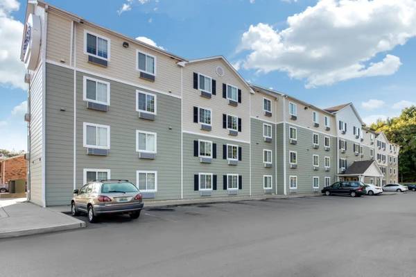 $908 / 1br - Oferta Especial para Gerentes durante su Primer Mes - ¡Una Alternativa Inteligente a un Apartamento! (3131 University Drive NW, Huntsville, AL)63658742600449123