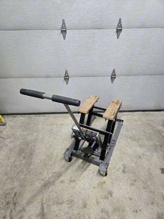 Motorcycle jack 1