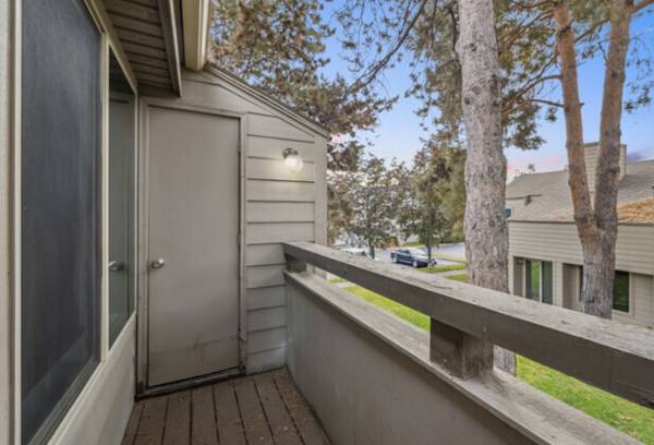 $1,284 / 1br - 700ft2 - Discover Washington Square Apartment Living! (Richland)63686545450499124