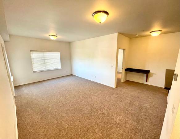$1,765 / 2br - 1033ft2 - Spacious 2nd Floor 2-Bedroom! Brand New Flooring, W/D, Central Air (Richland)63924682849795124