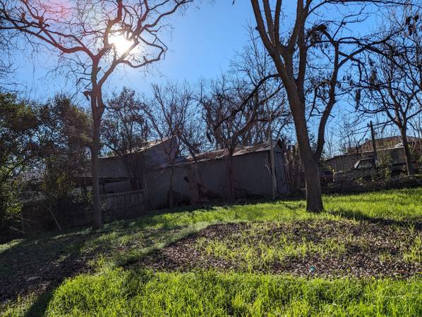 $1 / 12000ft2 - Commercial lot for rent (San Antonio)64148847151745123
