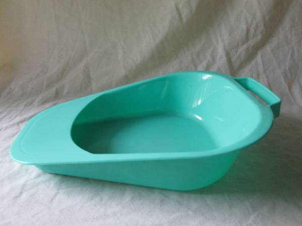 Plastic Bed Pan 1