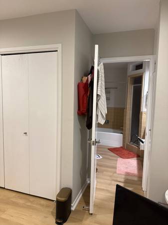 $1,300 / 3br - Private Room for rent (Glendale)63952791555842123
