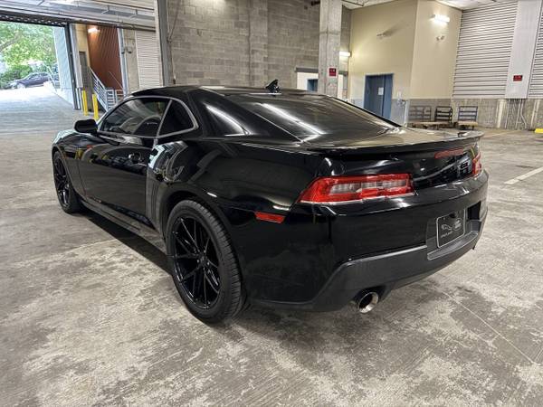 BLACK ON BLACK LEATHER LOADED CAMARO SS V-8 LOW MILES - $20,995 (SEATTLE)63469735458305121