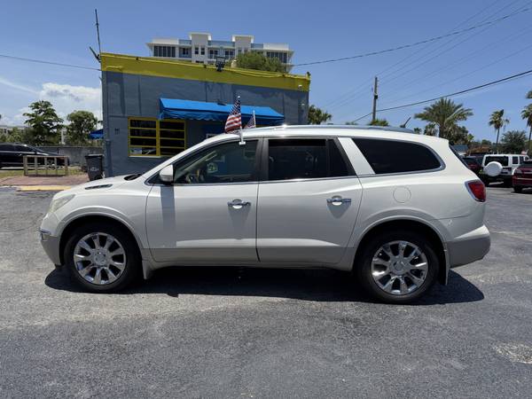 2011 Buick Enclave Crossover CXL-2 - LUXURY FAMILY SUV w/ LOW MILES - $9,499 (POMPANO BEACH)63489617697537121
